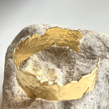 Load image into Gallery viewer, Gold plated bangle in ancient style